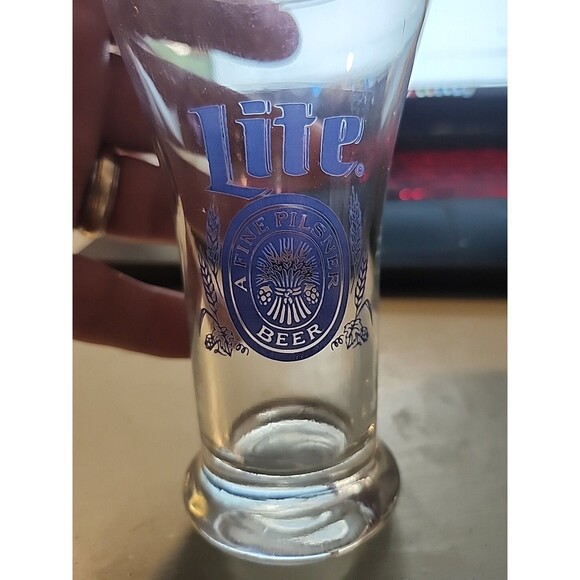 Vintage Miller Lite Pilsner Glass Blue Logo “A Fine Pilsner Beer” Barware - Picture 6 of 9